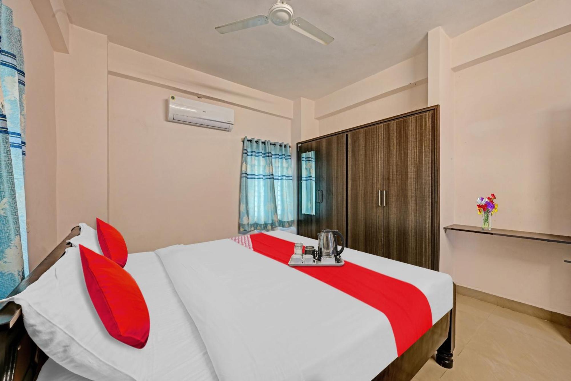 Hotel O Coastal Inn Luxury Service Apartments Kākināda Exterior foto